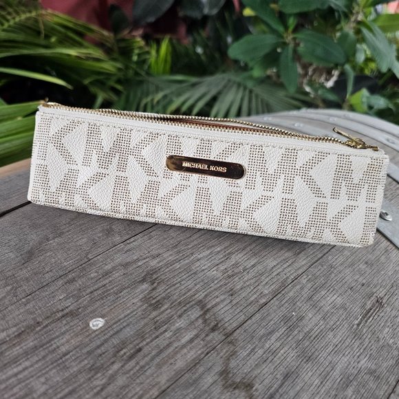 Michael Kors Handbags - Michael Kors Pencil case 